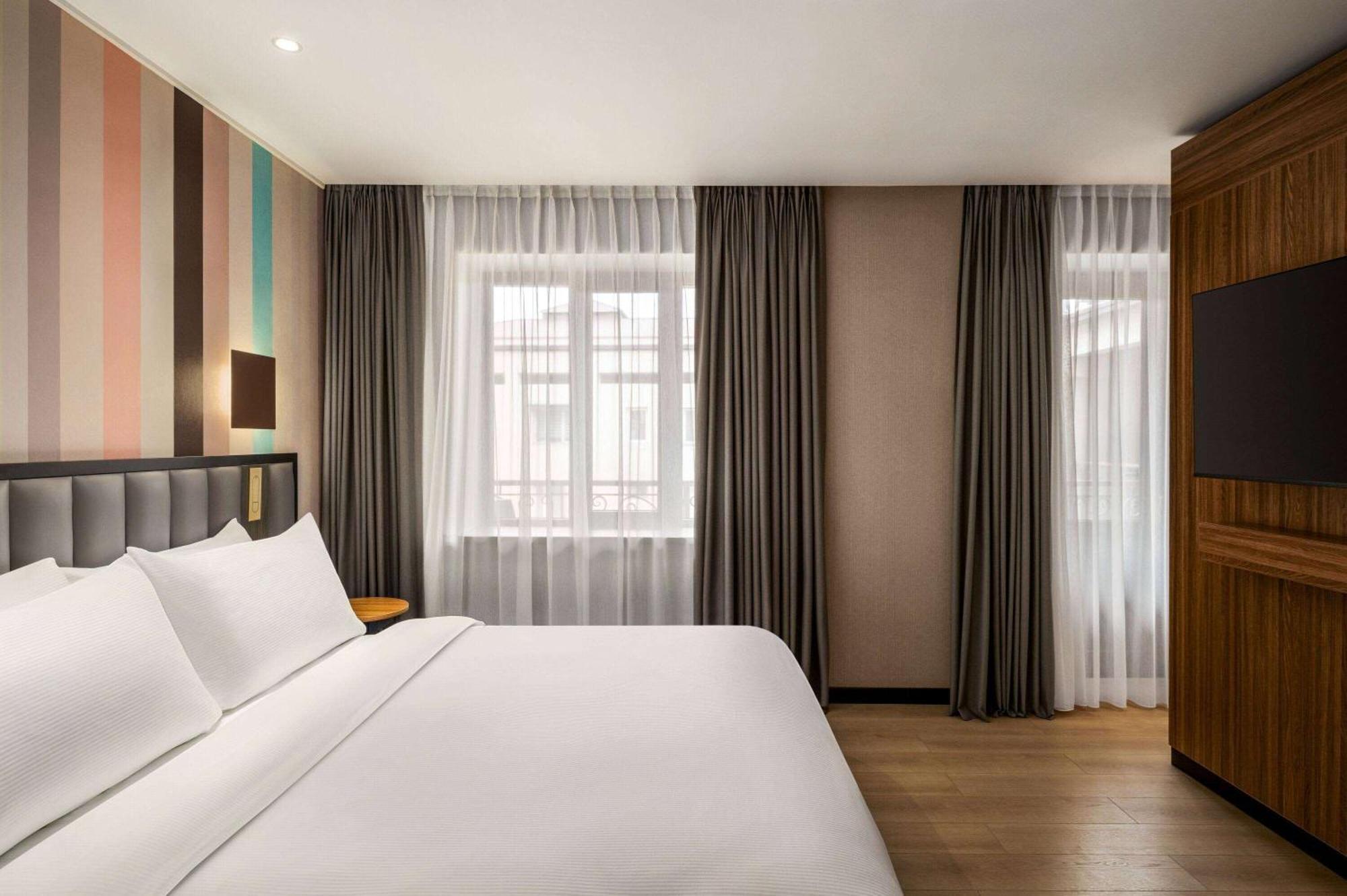 Ramada Encore By Wyndham Tasken Kültér fotó